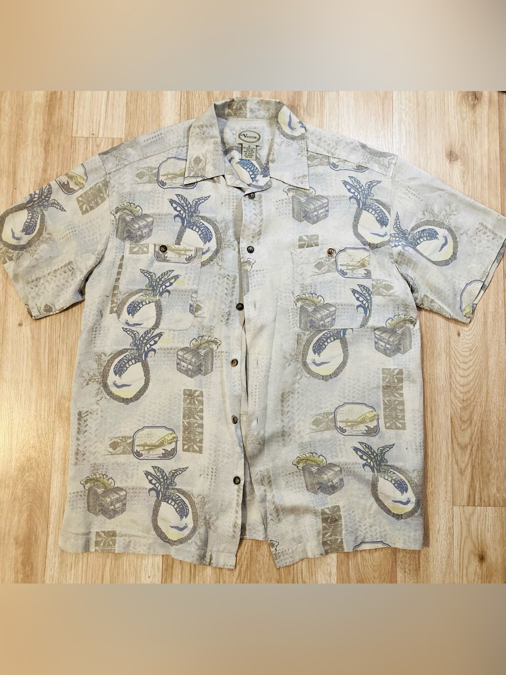 Visitor Hawaiian Aloha Shirt Button down Short Sleeve Shirt 100% Silk sz M med